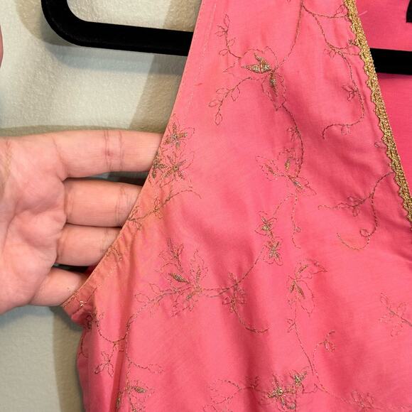 Express Wrap Dress 4 Pink Princess Fit Flare V-Neck Metallic Floral Embroidered - Picture 4 of 11